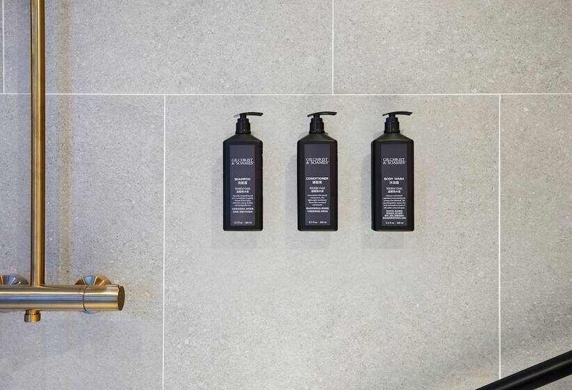 سوئیت کلوب با چشمانداز, Sheraton Hong Kong Hotel & Towers