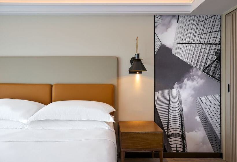 سوئیت کلاب, Sheraton Hong Kong Hotel & Towers