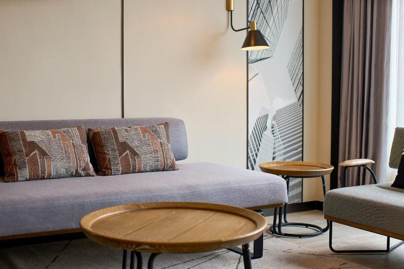 سوئیت کلاب, Sheraton Hong Kong Hotel & Towers