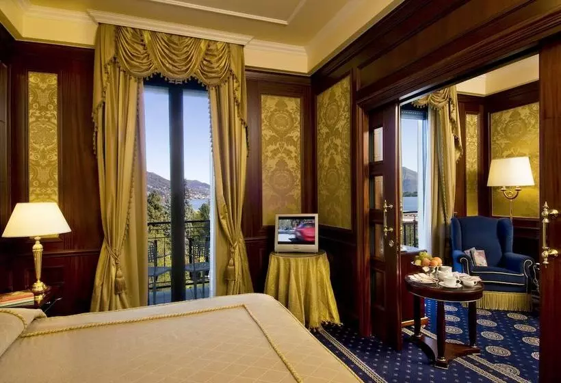 Suite with lake view, Simplon