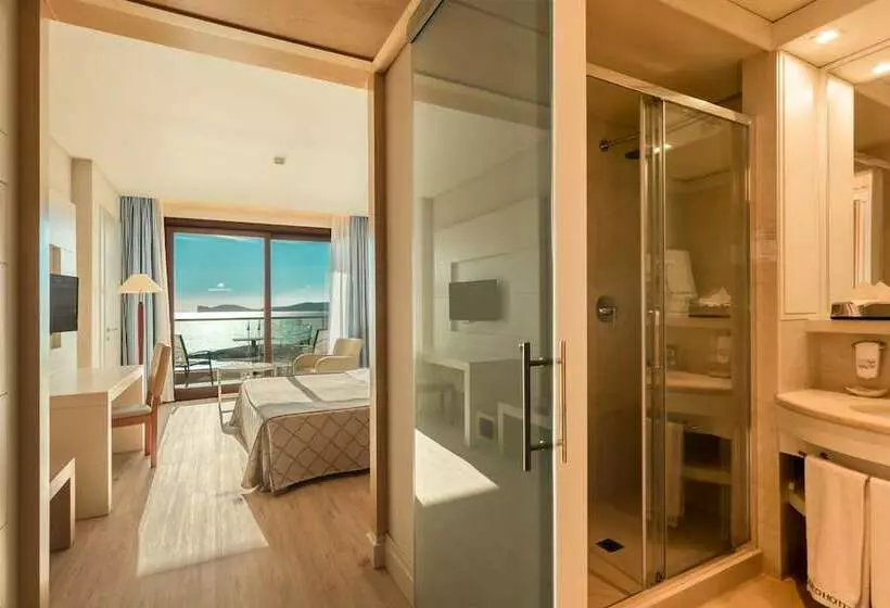 اتاق استاندارد با بالکن و چشم‌انداز دریا, Smy Carlos V Wellness & Spa Alghero