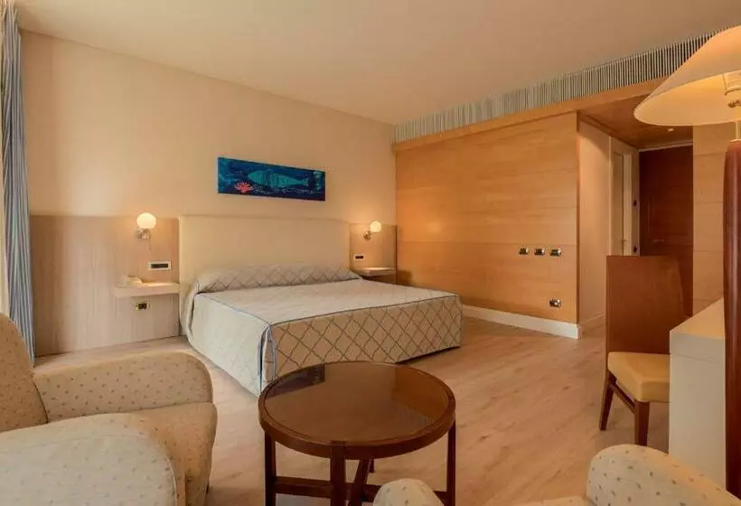 اتاق سوپریور با چشمانداز باغ, Smy Carlos V Wellness & Spa Alghero