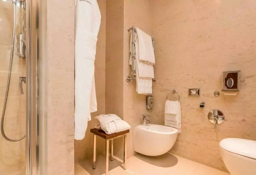 سوییت جونیور, Smy Carlos V Wellness & Spa Alghero