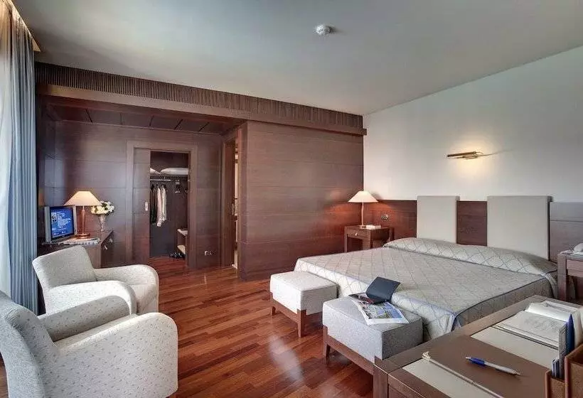 سوییت با چشمانداز دریا, Smy Carlos V Wellness & Spa Alghero