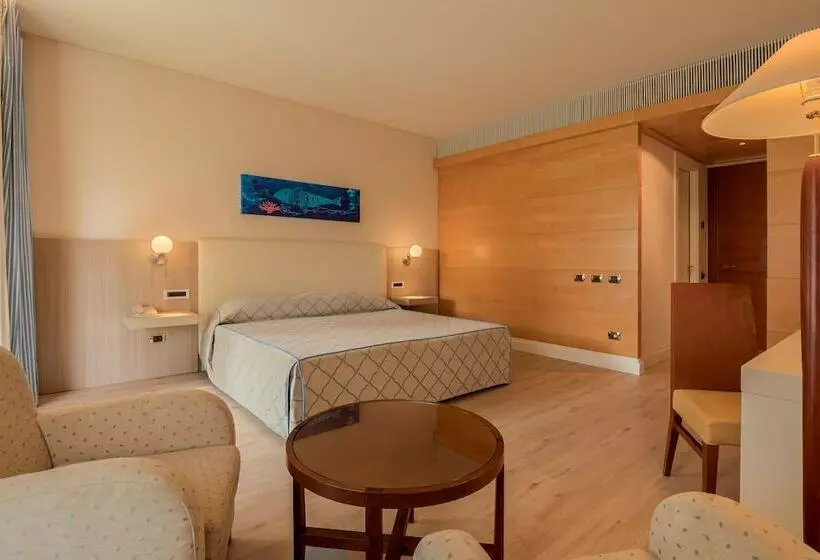 اتاق سوپریور با چشمانداز دریا, Smy Carlos V Wellness & Spa Alghero