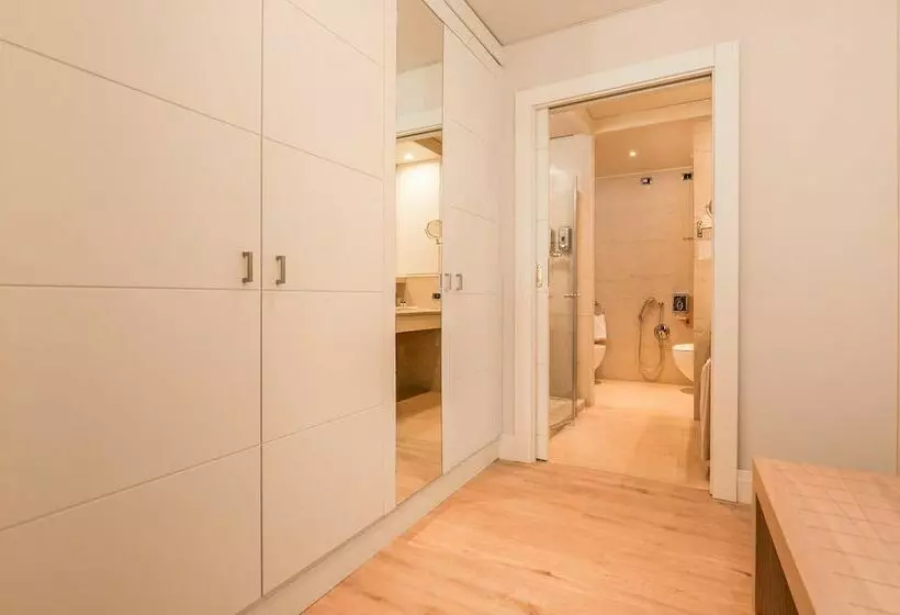 اتاق سوپریور با چشمانداز دریا, Smy Carlos V Wellness & Spa Alghero