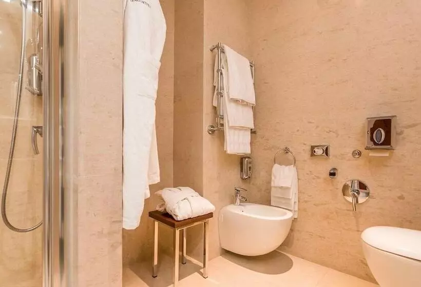 سوییت جونیور, Smy Carlos V Wellness & Spa Alghero