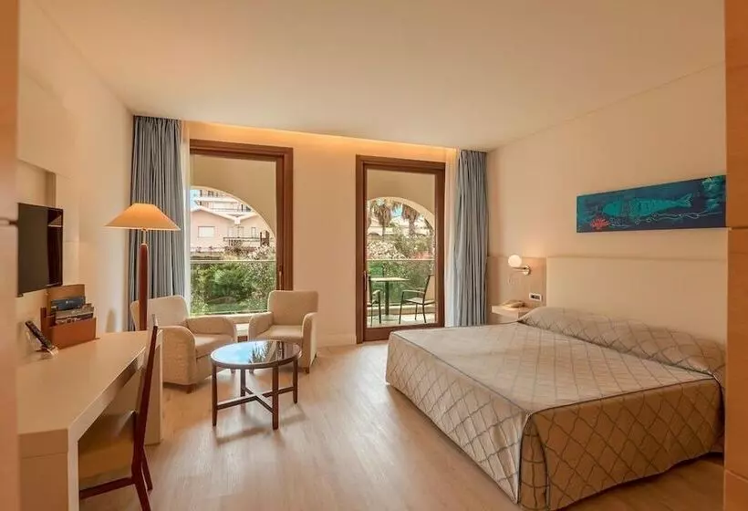اتاق سوپریور با چشمانداز باغ, Smy Carlos V Wellness & Spa Alghero