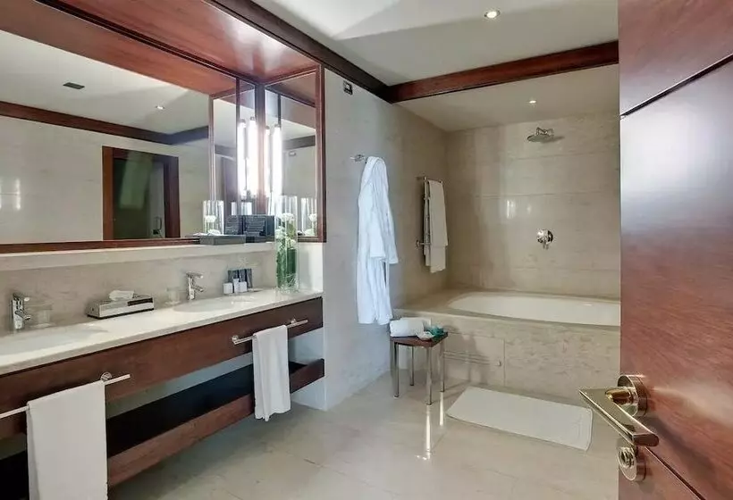 سوییت با چشمانداز دریا, Smy Carlos V Wellness & Spa Alghero