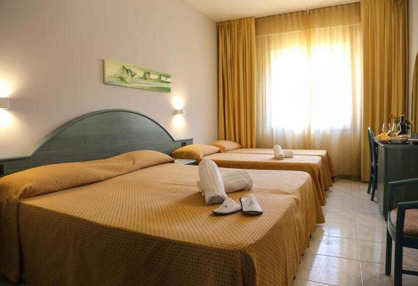 Четырехместный Номер Классик, & Spa Riviera Castelsardo