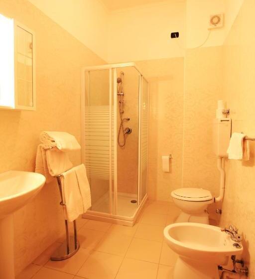 Chambre Triple Standard, Torrismondi