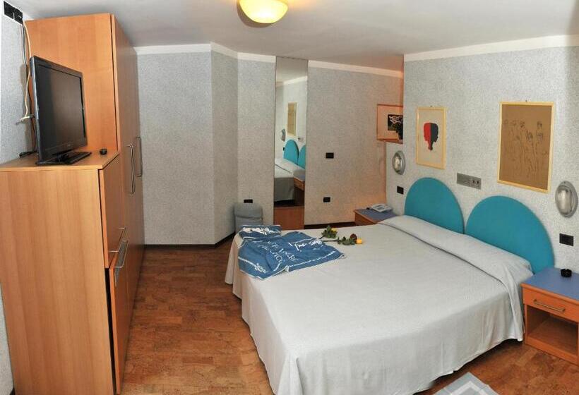 스탠다드 트리플 발코니 룸, Venere