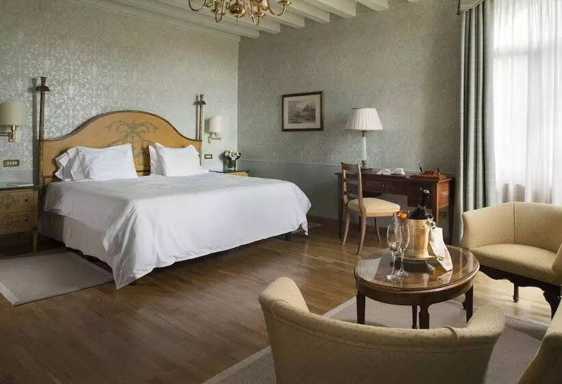 スイート, Villa Cipriani