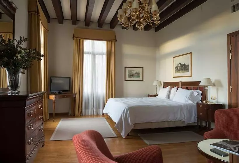 スイート, Villa Cipriani