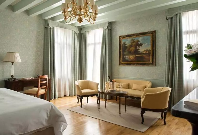 庭の見えるジュニアスイート, Villa Cipriani