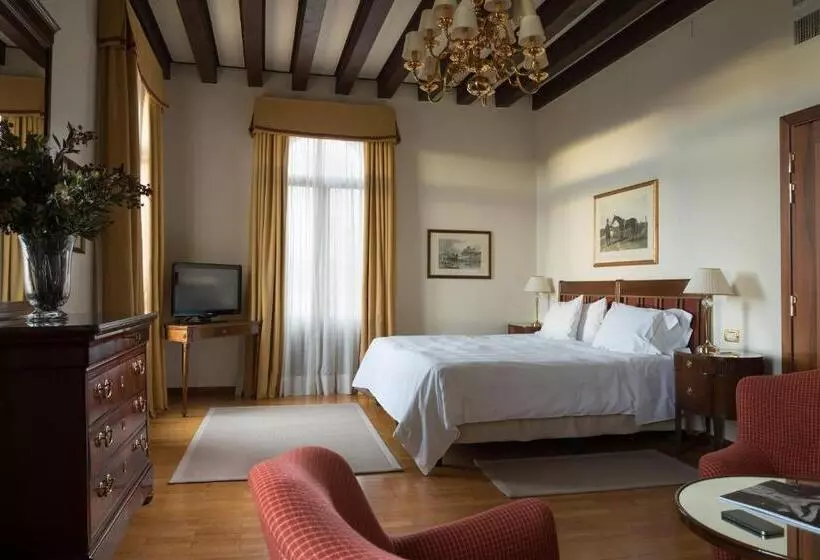 デラックスジュニアスイート, Villa Cipriani
