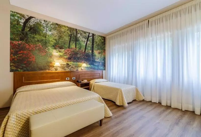 スーペリアトリプルルーム, Villa Delle Rose