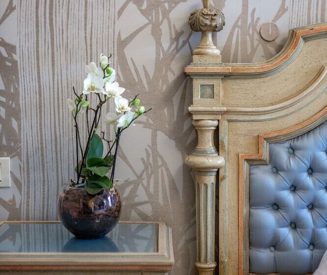 Полулюкс, Villa Flori