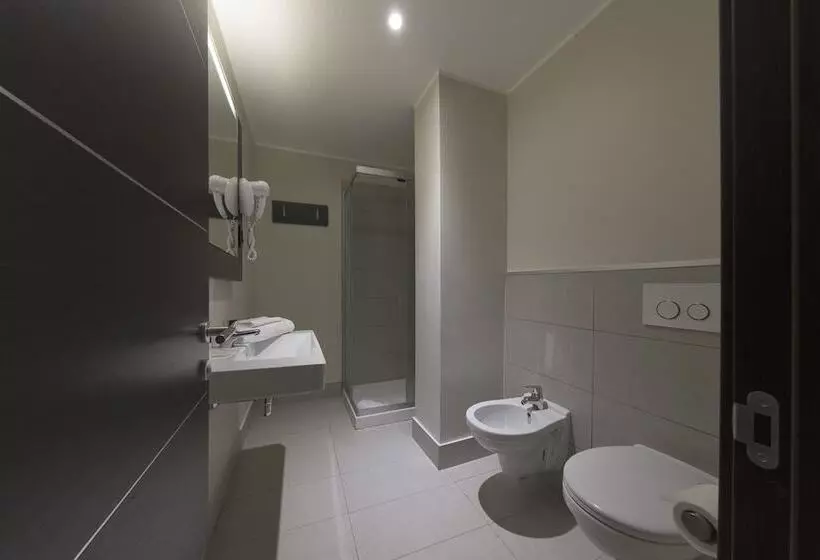 اتاق استاندارد یک نفره, B&b Hotel Firenze Novoli