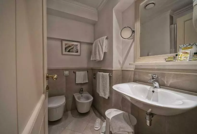 اتاق استاندارد با چشم‌انداز, B&b Hotel Firenze Laurus Al Duomo