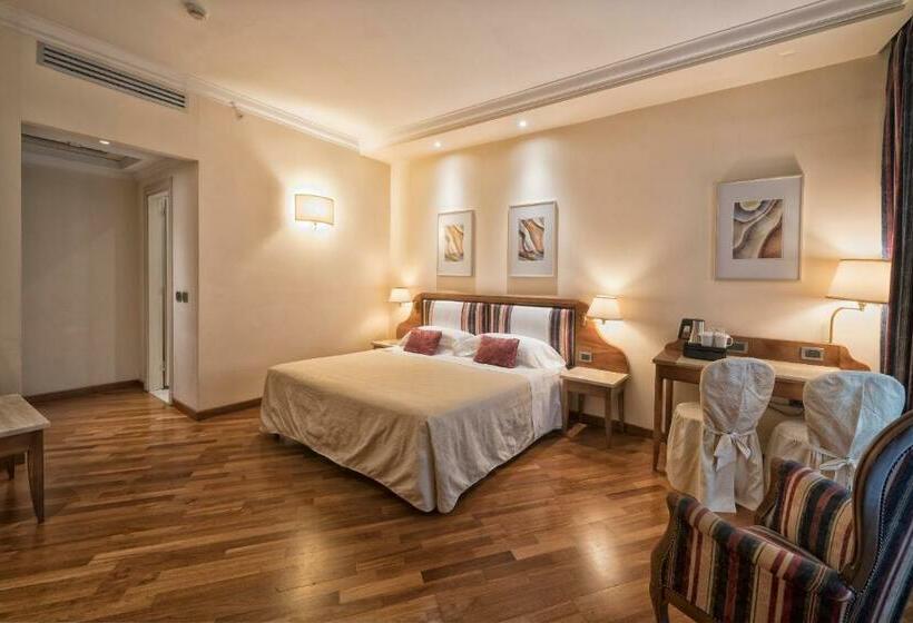 اتاق استاندارد سه نفره, B&b Hotel Firenze Laurus Al Duomo