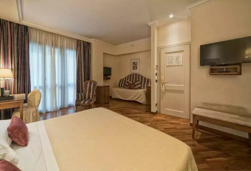 اتاق استاندارد سه نفره, B&b Hotel Firenze Laurus Al Duomo
