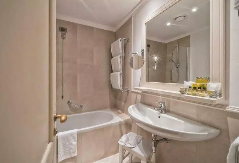 اتاق استاندارد سه نفره, B&b Hotel Firenze Laurus Al Duomo