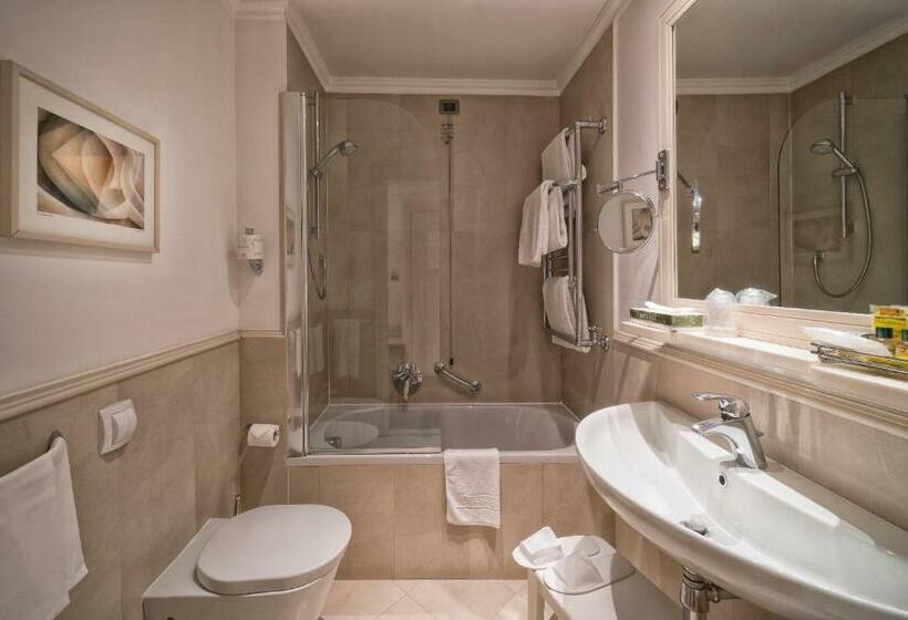 سوییت جونیور, B&b Hotel Firenze Laurus Al Duomo