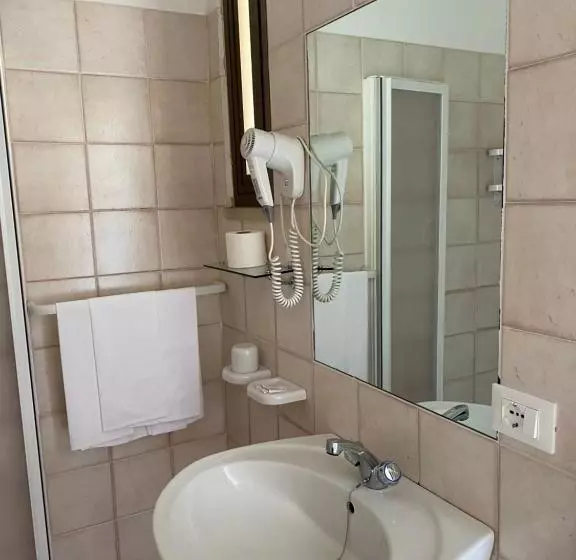 اتاق راحتی سه تخته, Gfh Hotel Spiaggia D Oro