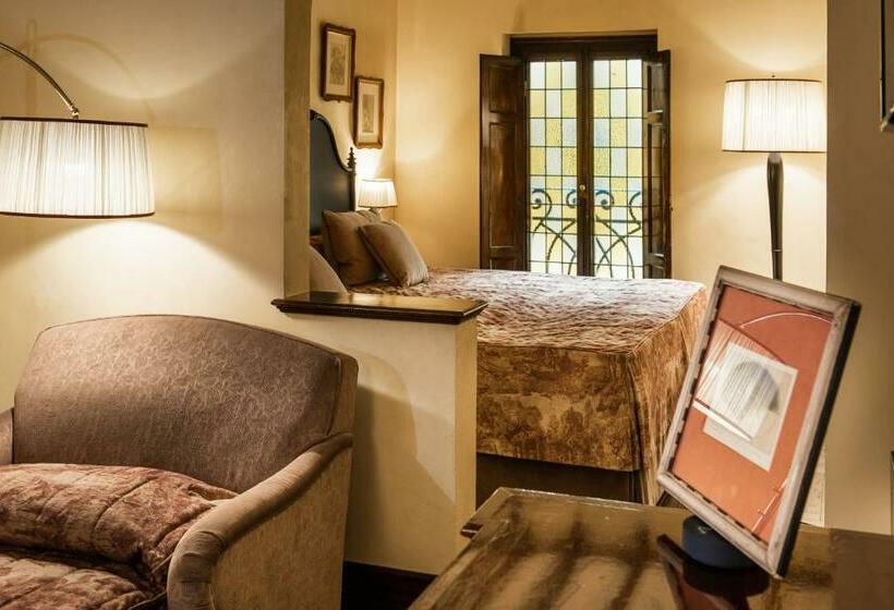 اتاق کلاسیک سه تخته, Grand Hotel Baglioni