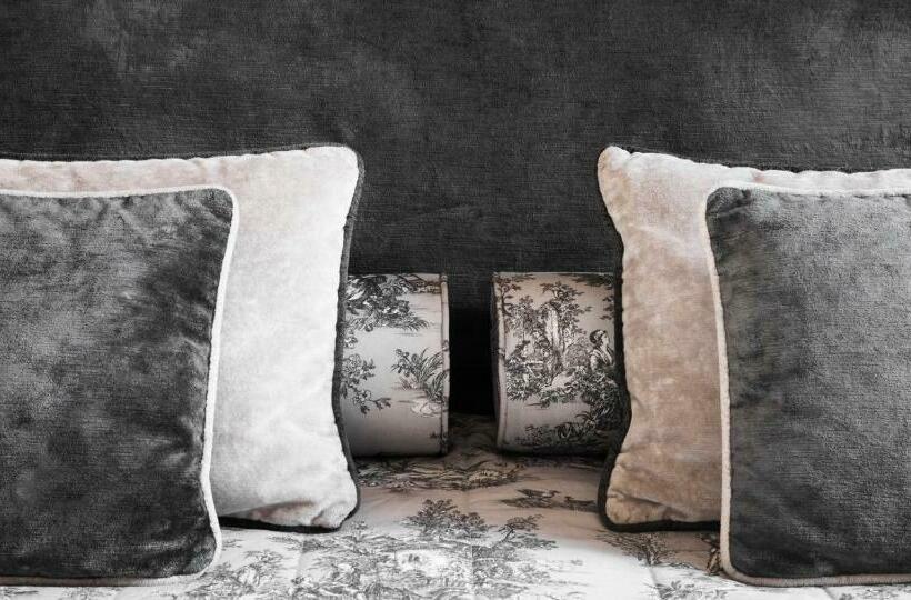 اتاق لوکس خانوادگی, Grand Hotel Baglioni