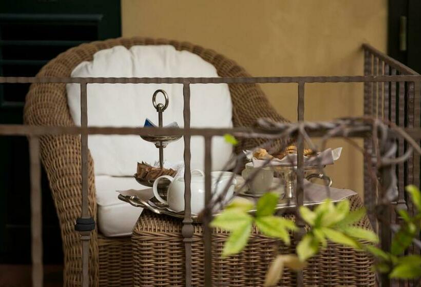 اتاق استاندارد اینتریور, Grand Hotel Baglioni