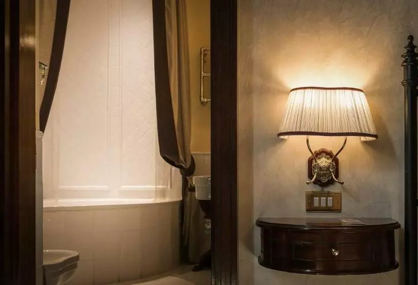 اتاق اجرایی سه نفره, Grand Hotel Baglioni