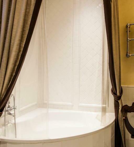 اتاق اجرایی سه نفره, Grand Hotel Baglioni