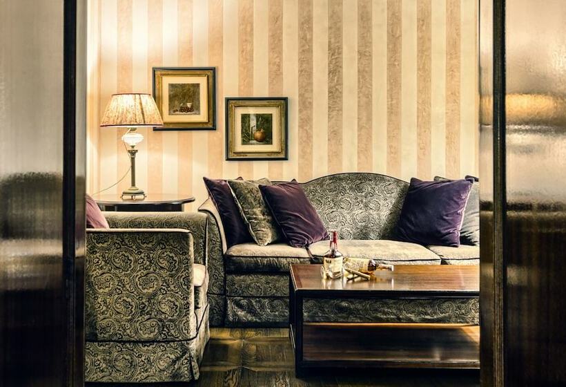 سوییت جونیور, Grand Hotel Baglioni