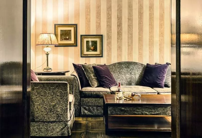 سوییت جونیور, Grand Hotel Baglioni