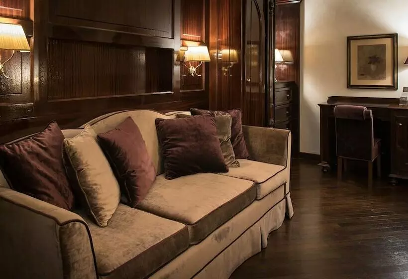 سوییت جونیور, Grand Hotel Baglioni