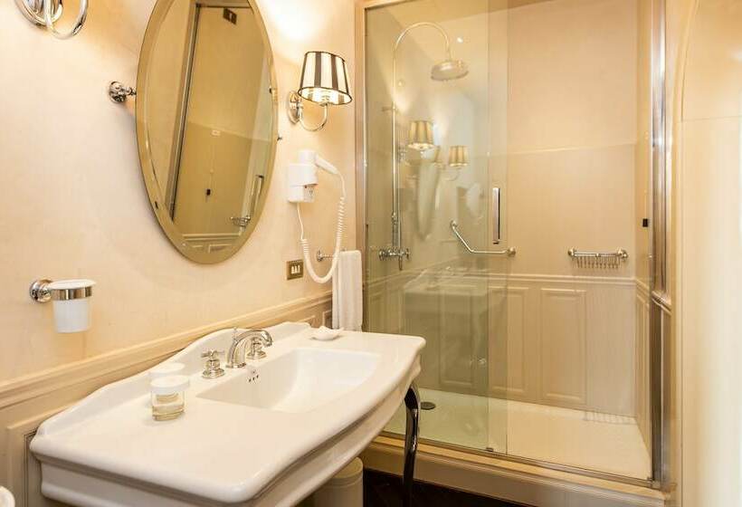 سوییت جونیور, Grand Hotel Baglioni