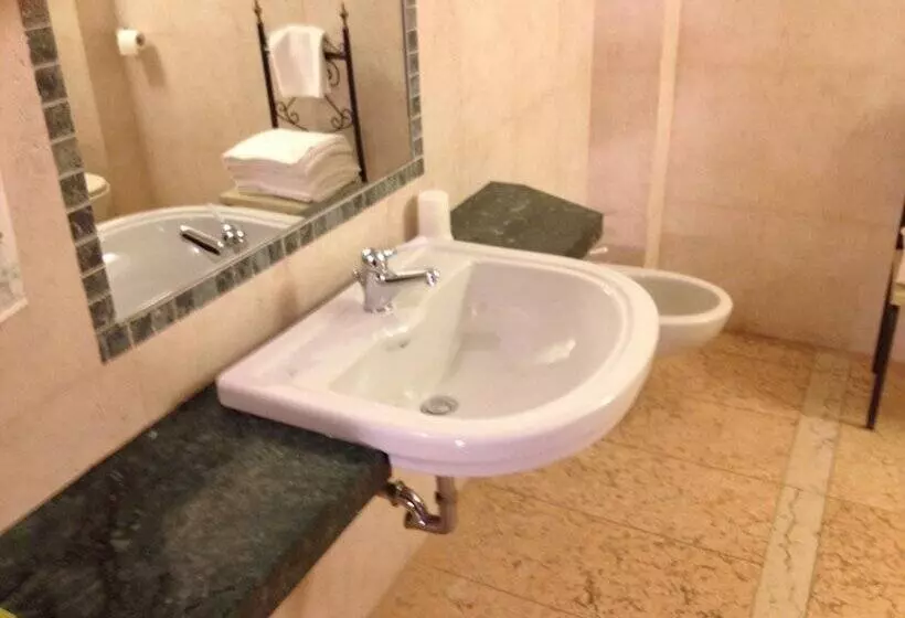 スタンダードトリプルルーム, Albergo Bianchi Stazione