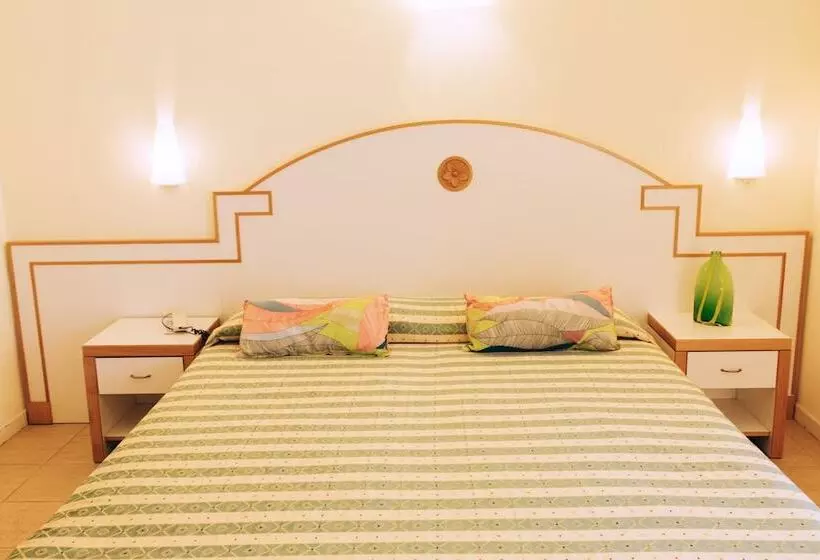 Standard Kolmen Hengen Huone, Albergo Punta De L'est