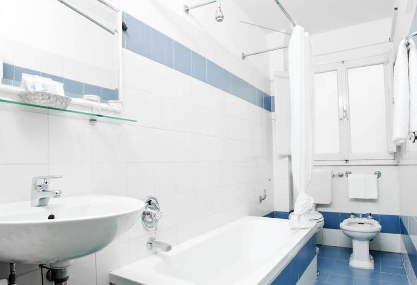 اتاق استاندارد چهار تخته, Alessandra