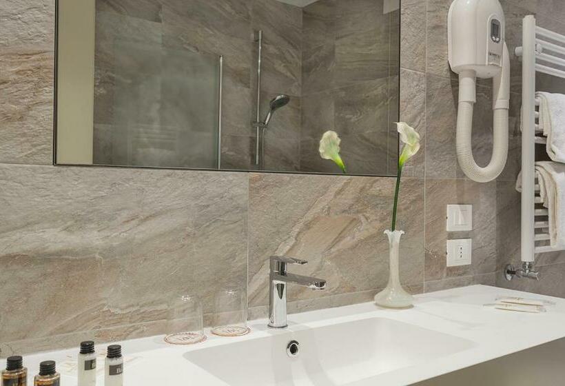 Номер Стандарт, Alexander