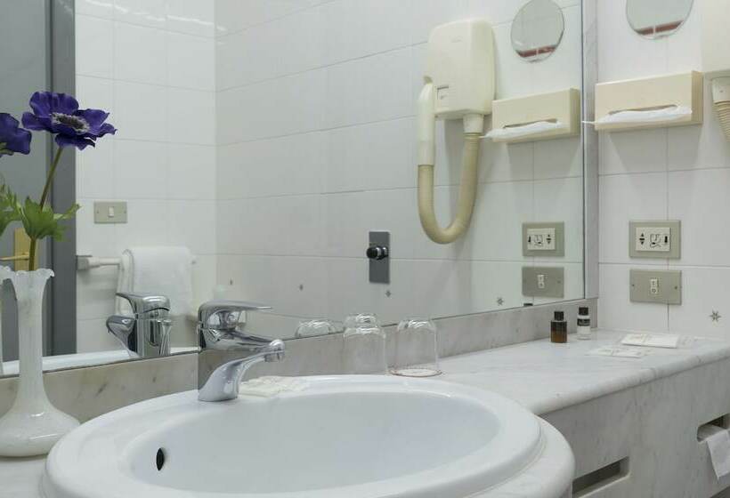 Номер Стандарт, Alexander