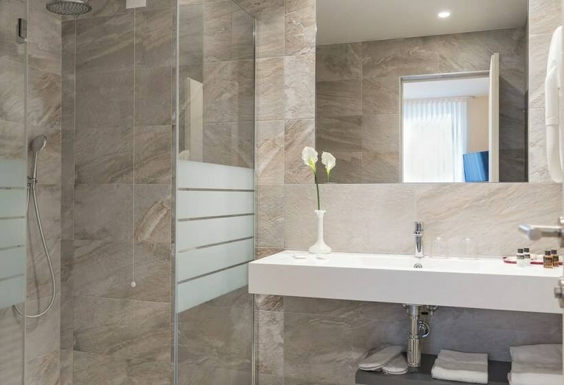 Номер Стандарт, Alexander