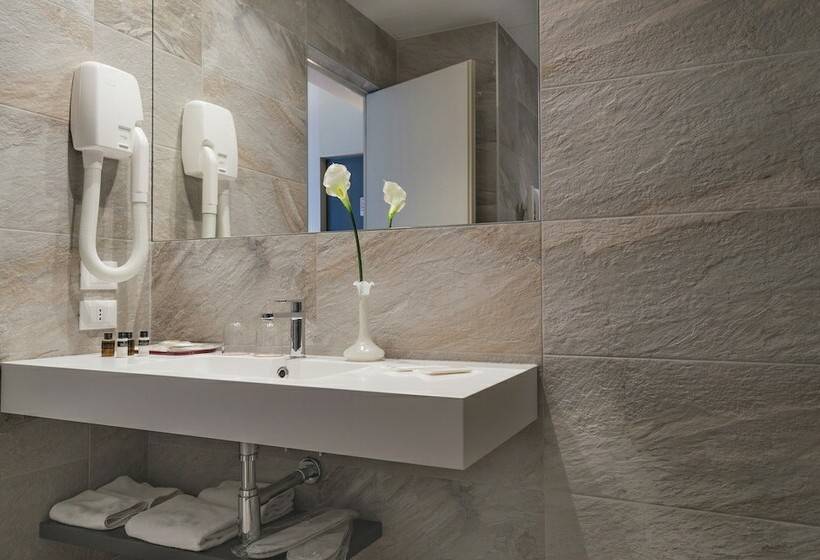 Номер Стандарт, Alexander