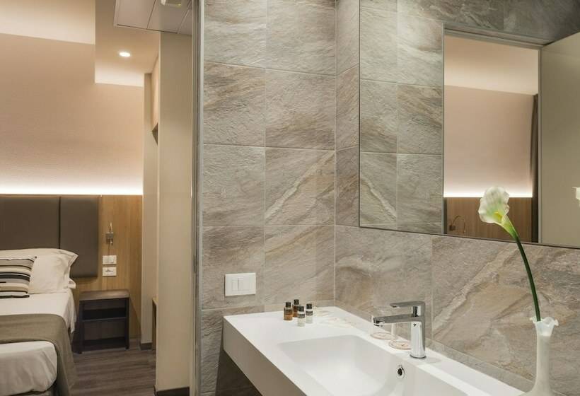 Номер Стандарт, Alexander