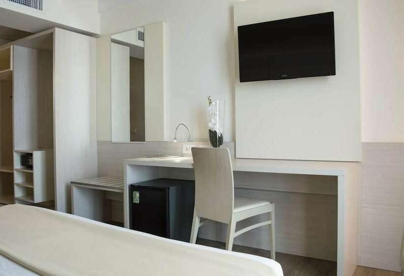 Номер Стандарт Трехместный, Alexander