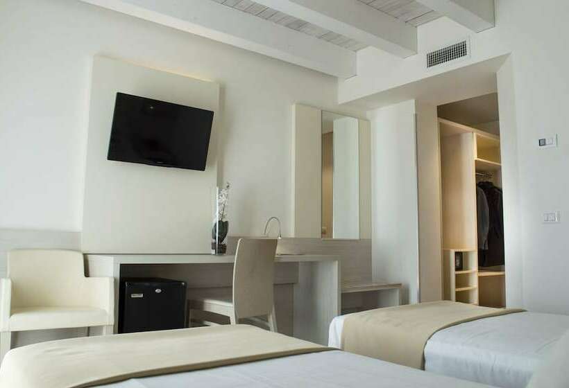 Номер Superior, Alexander