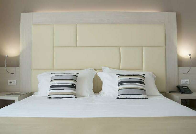 Номер Superior, Alexander