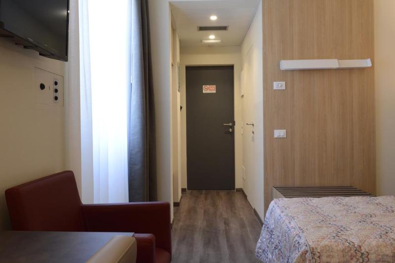 Номер Стандарт, Alexander